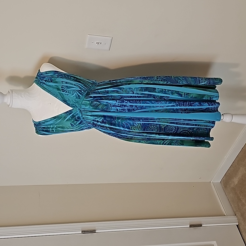 APT9 Dress M